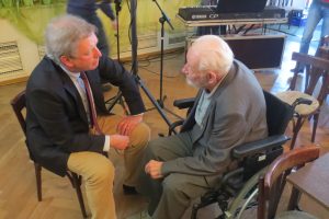 Oberlausitzer Männertag 2014, Landesbischof Jochen Bohl im Gespräch mit Karl Kessner